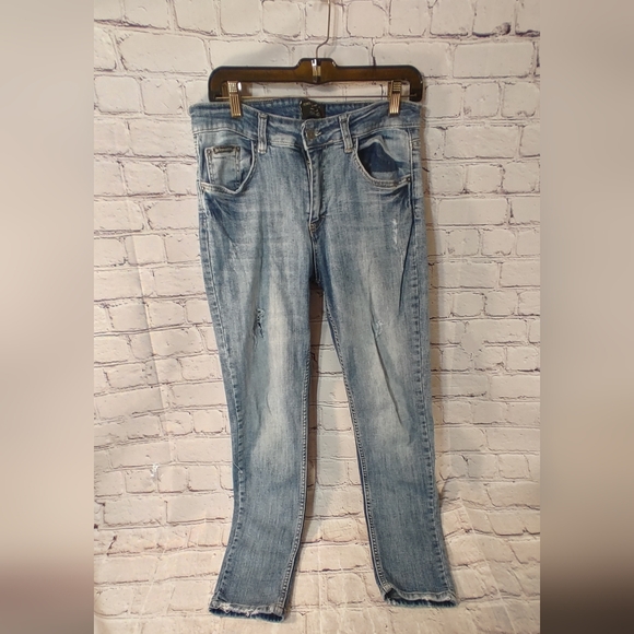 Dolce & Gabbana Classic Stretch Destroyed Womens Jeans 31 - Picture 1 of 16